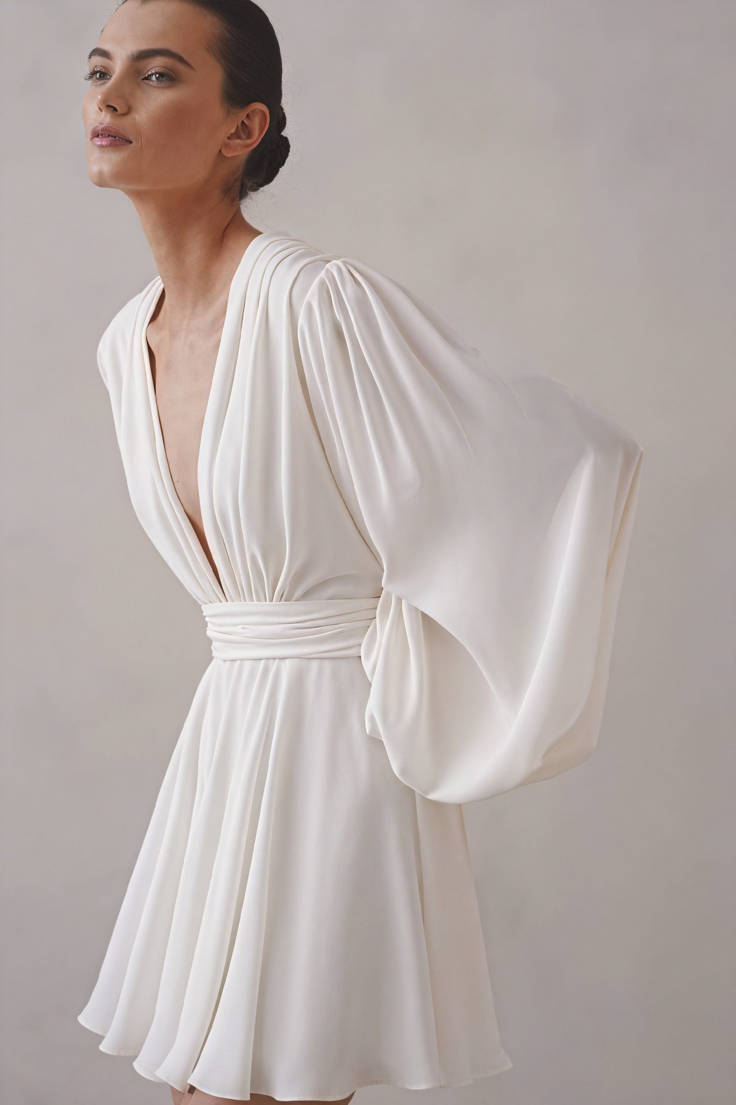 Robe Fluide Manches Ballons, Encolure V, Taille Définie-Dresses-Marais Paris-Blanc-S-Marais Paris