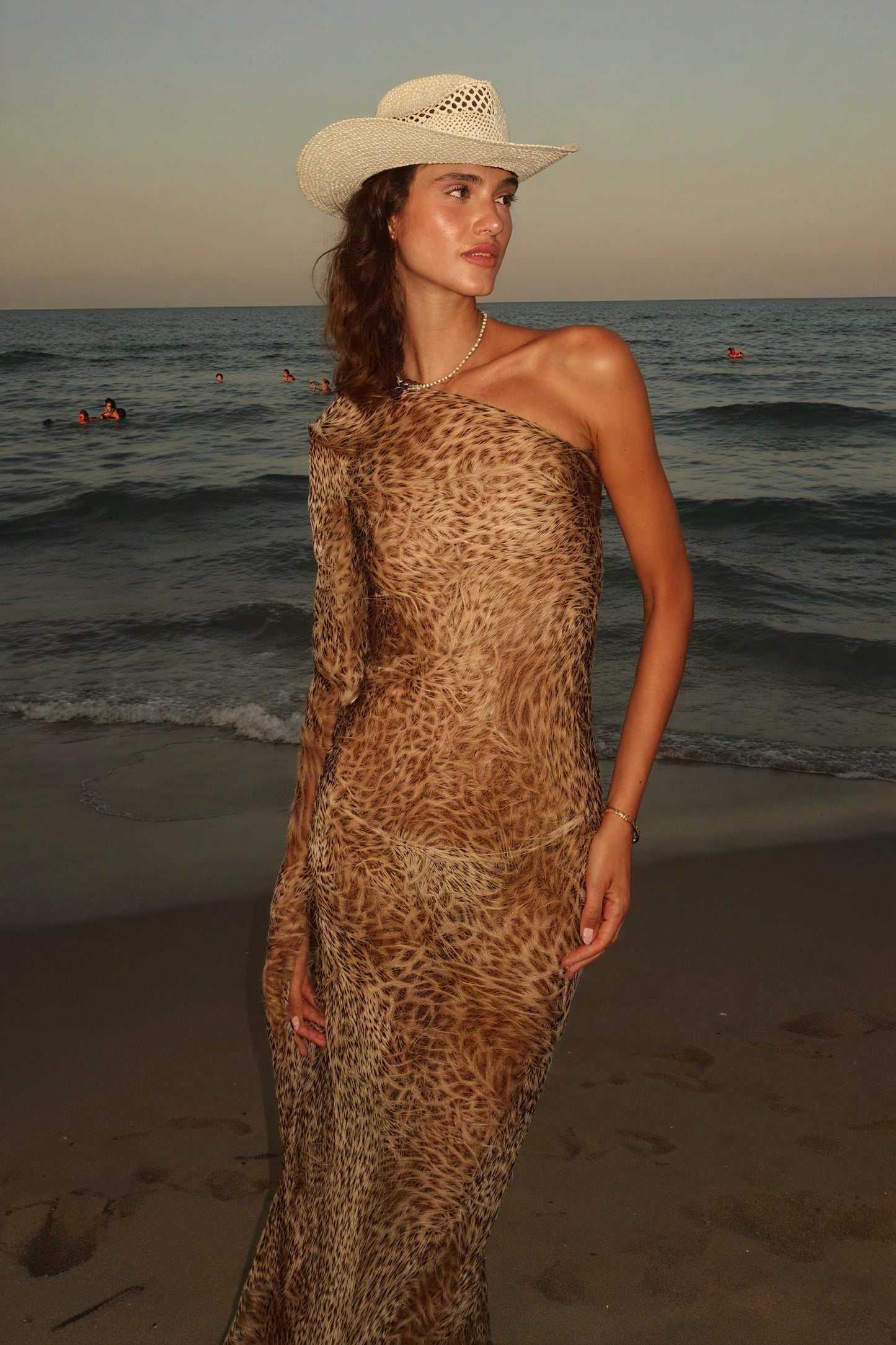 Robe Bohème à Épaule Dénudée Imprimé Animal-Maxi Dresses-Marais Paris-Marais Paris