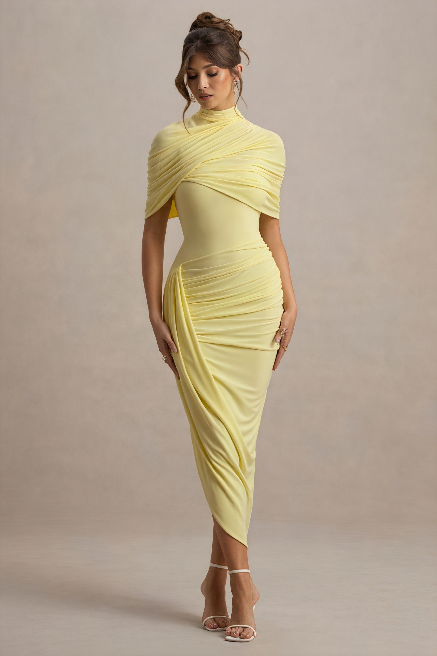 Robe Drapée Asymétrique – Élégante, Moderne, Soirée-Midi Dresses-Marais Paris-Jaune-S-Marais Paris