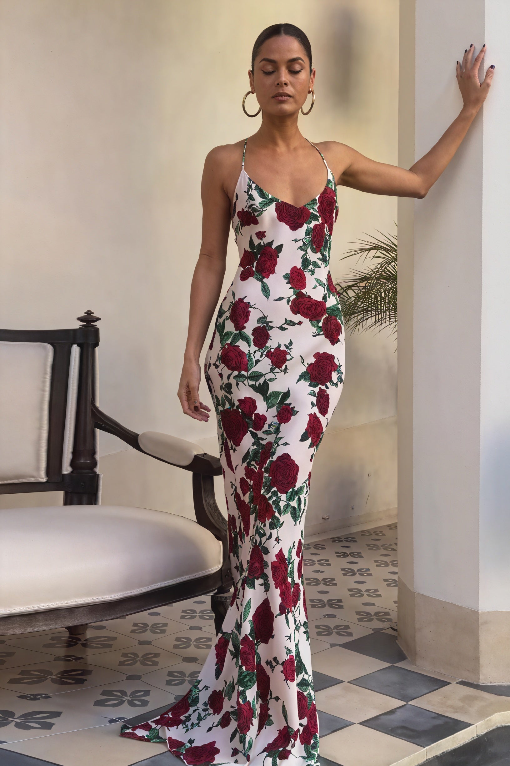 Robe Longue Florale, Dos Nu, Bretelles Spaghetti, Coupe Ajustée-Maxi Dresses-Marais Paris-Marais Paris