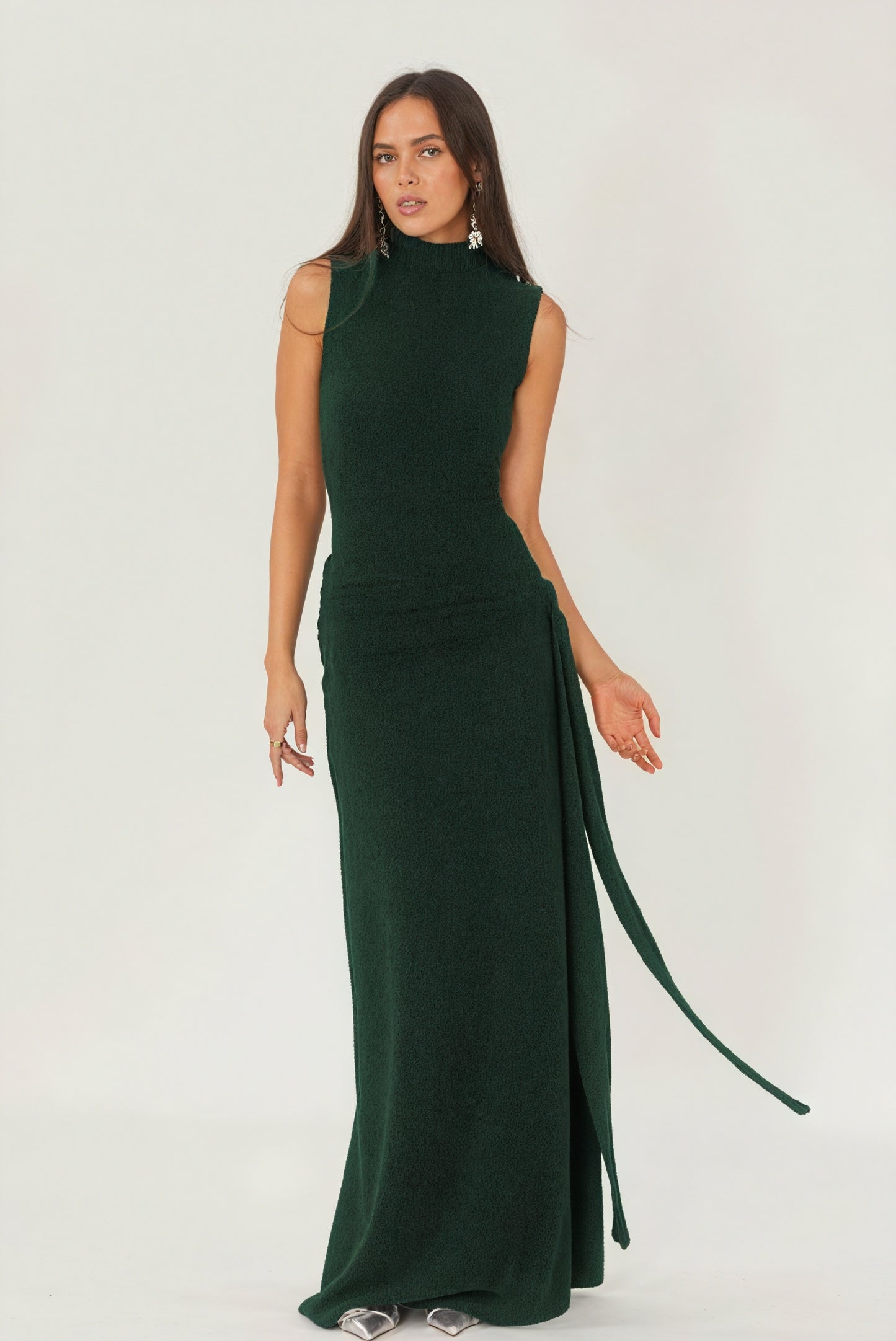 Robe Longue Femme - Col Montant, Coupe Cintrée, Détail Fluide-Maxi Dresses-Marais Paris-Vert-S-Marais Paris
