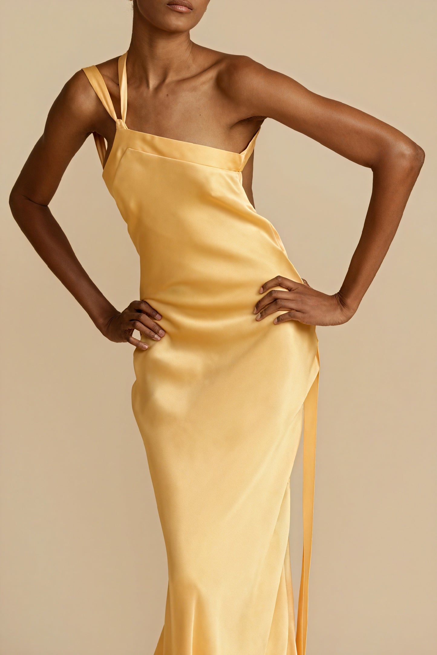 Robe Longue Épaule Nue, Coupe Fluide, Soirée Élégante-Maxi Dresses-Marais Paris-Marais Paris