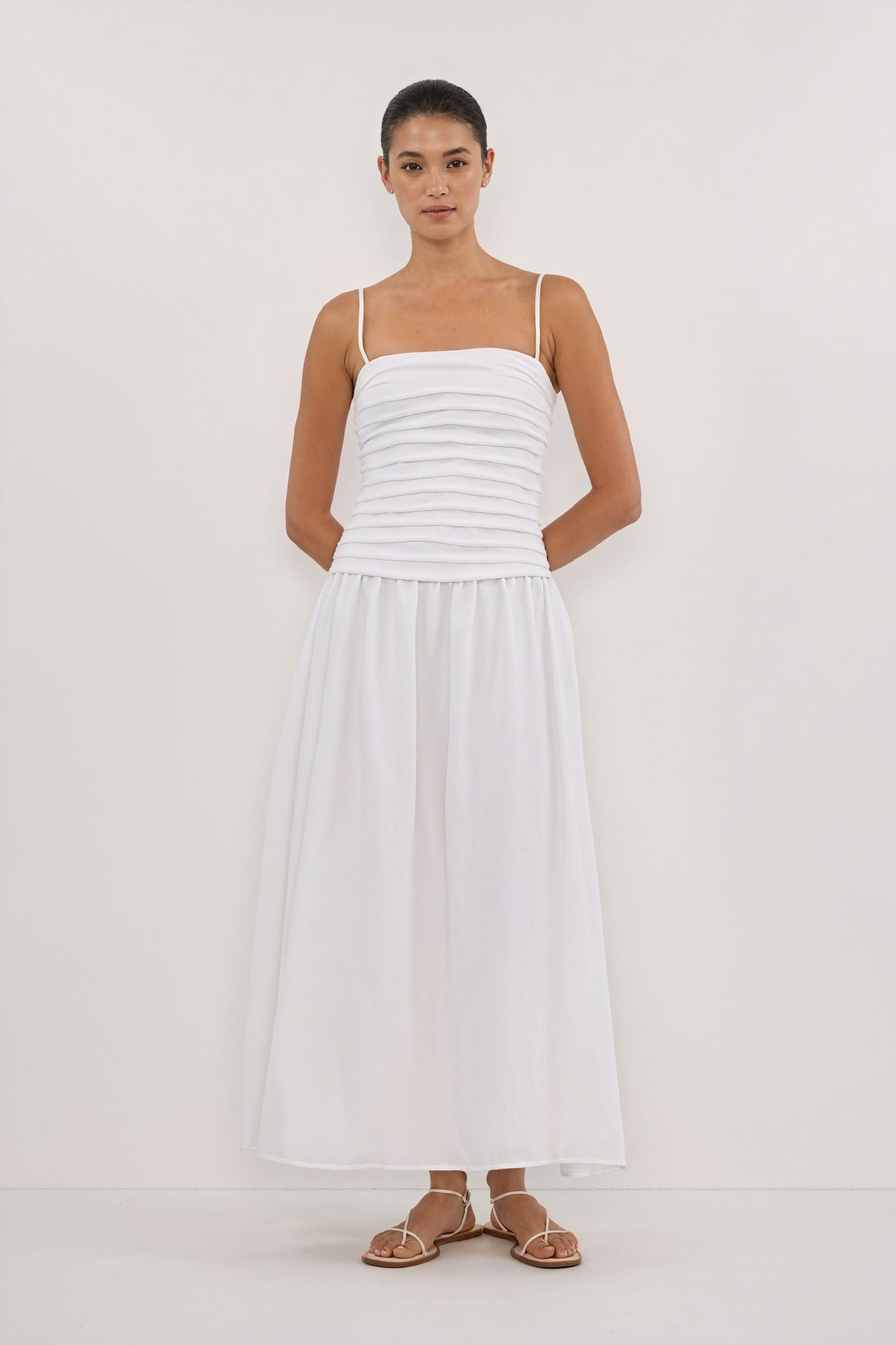 Robe Midi Plissée Bretelles Fines - A-line, Élégante-Midi Dresses-Marais Paris-Blanc-XS-Marais Paris