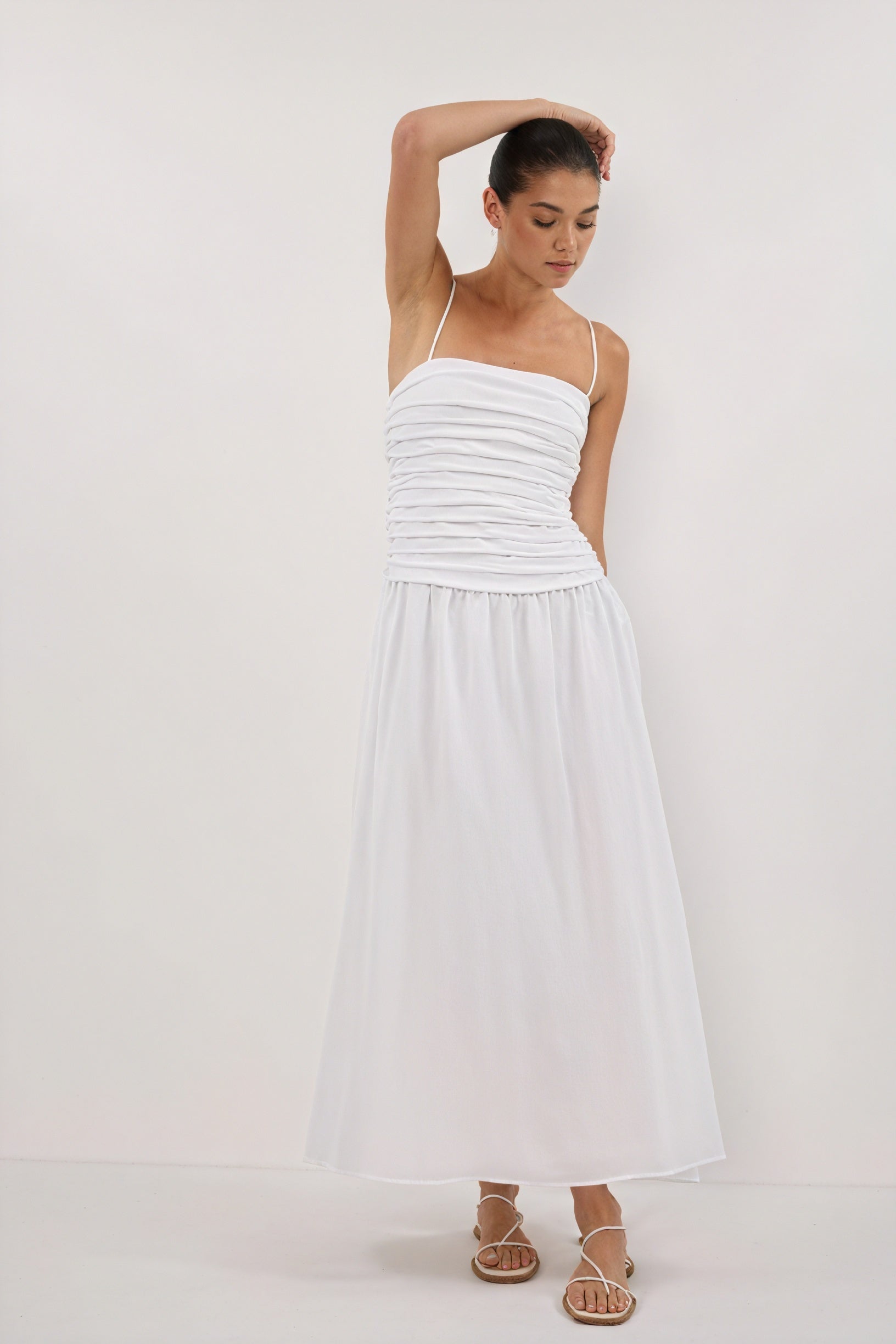 Robe Midi Plissée Bretelles Fines - A-line, Élégante-Midi Dresses-Marais Paris-Marais Paris