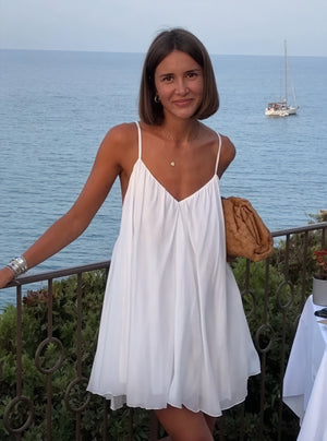 Robe Fluide Blanche Décolleté V Bretelles Fines Design Aéré Élégance Estivale-Marais Paris-Blanc-S-Marais Paris