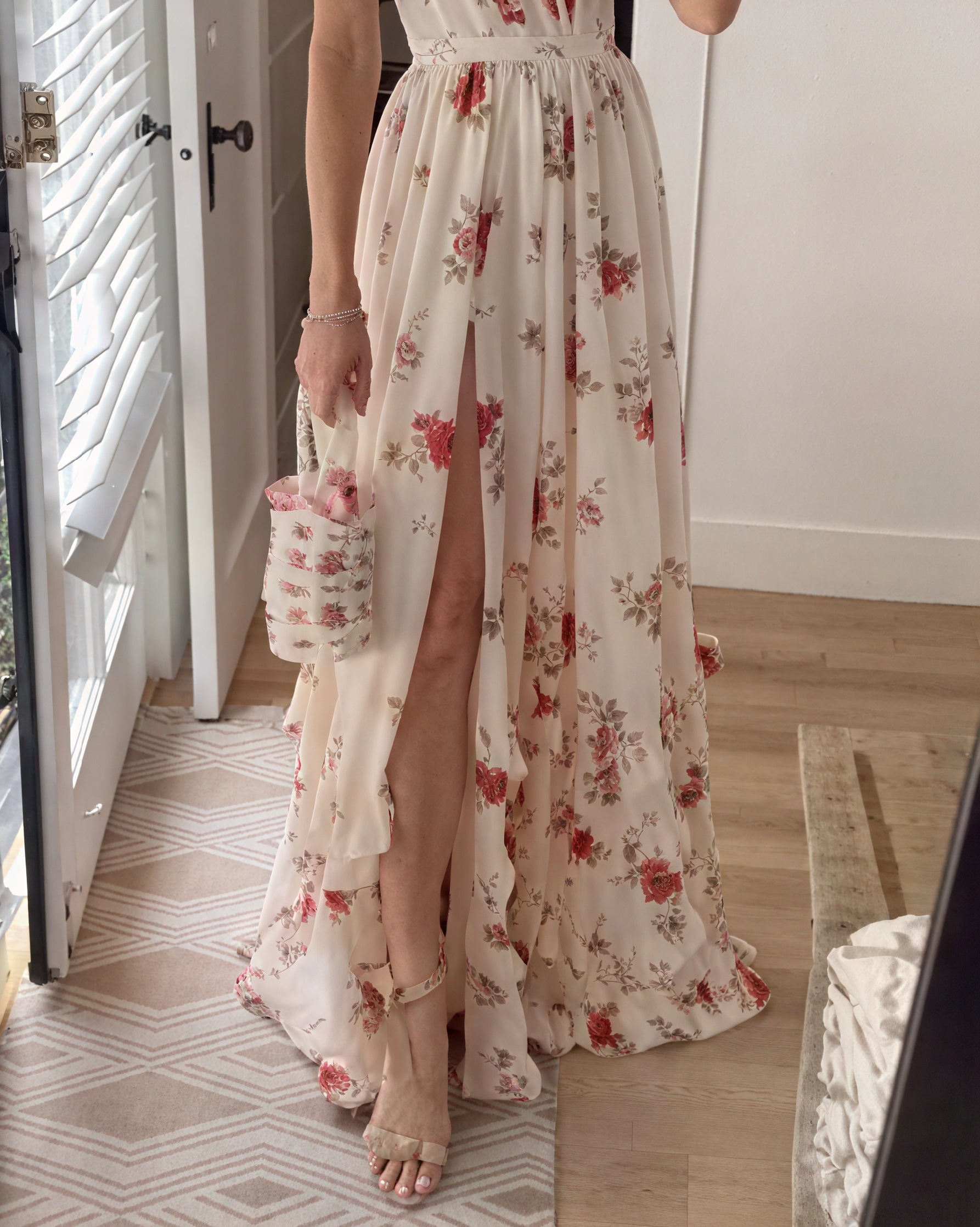 Robe Maxi Fleurie Femme Bretelles Fines Fente Haute Fluide Élégance Estivale Romantique-81660-c65611bb-daa9-41ab-b655-e87fa11fe3f2