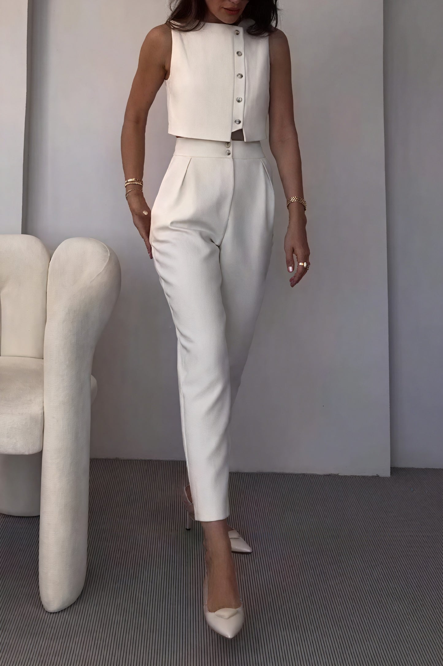 Ensemble Tailleur Femme – Top Court, Pantalon Large, Design Moderne-Pants-Marais Paris-Marais Paris
