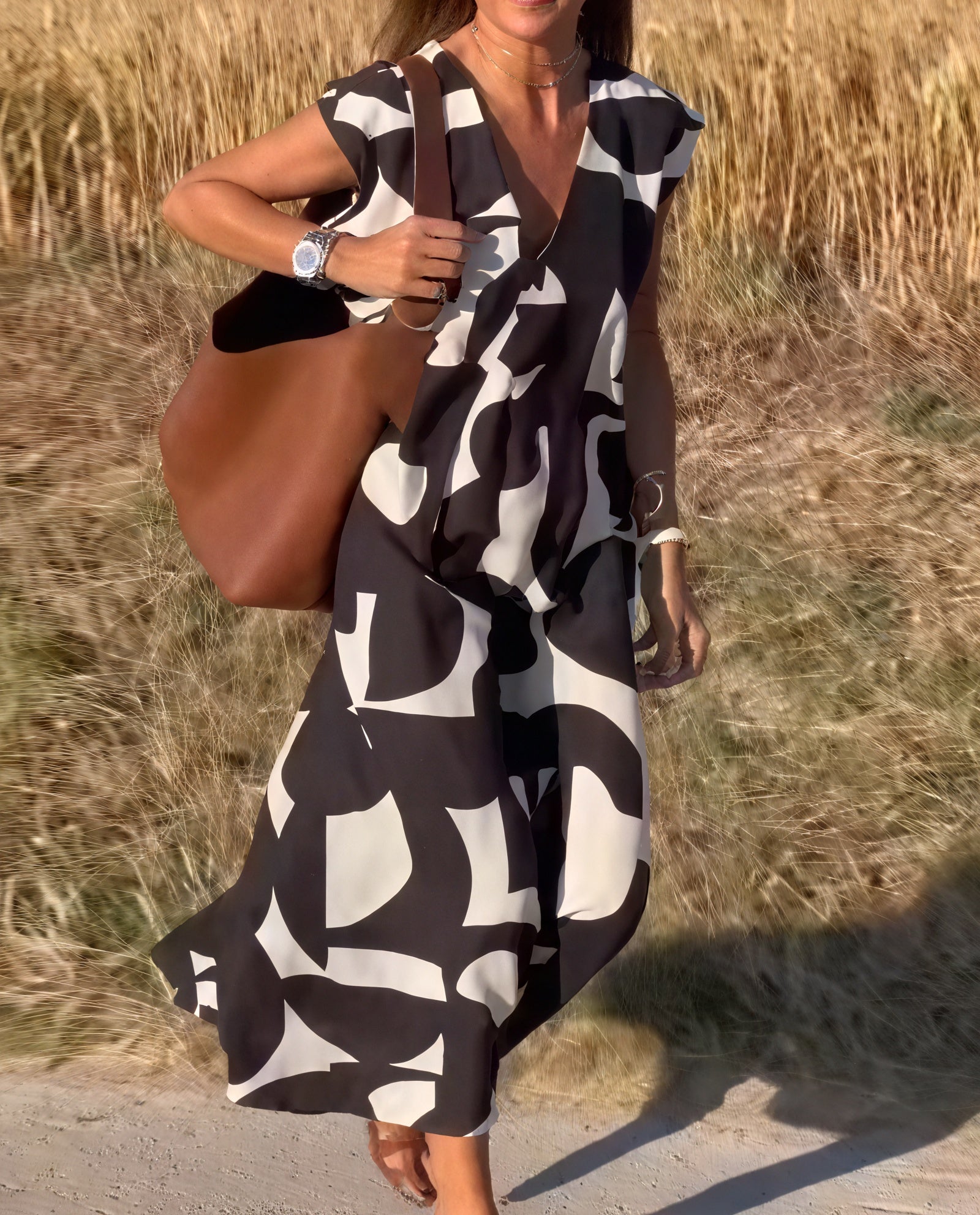 Robe Maxi Fluide Motif Abstrait Encolure V Sans Manches-Marais Paris-Marais Paris