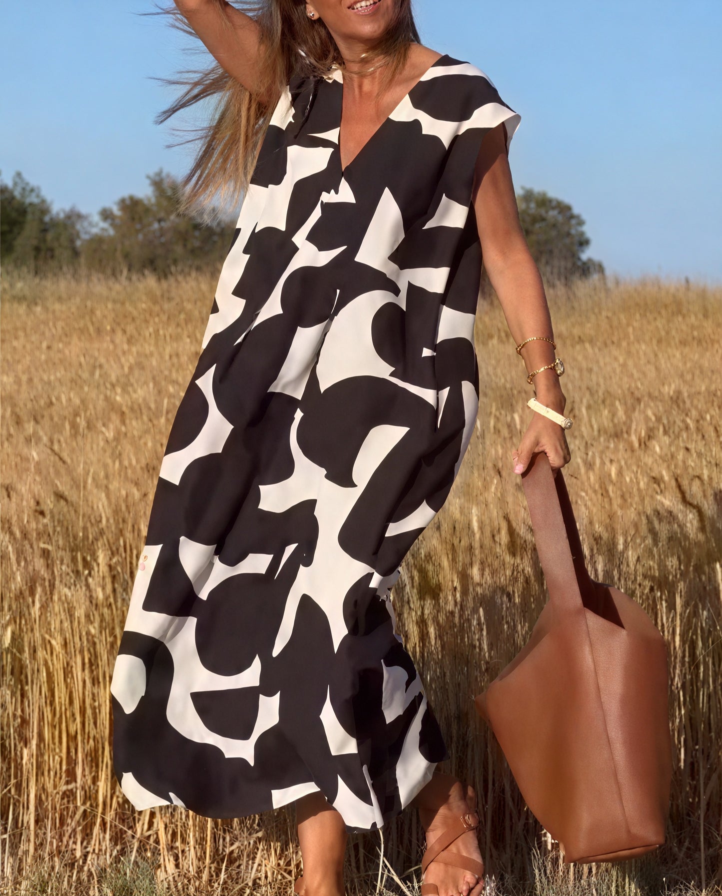 Robe Maxi Fluide Motif Abstrait Encolure V Sans Manches-Marais Paris-S-Marais Paris