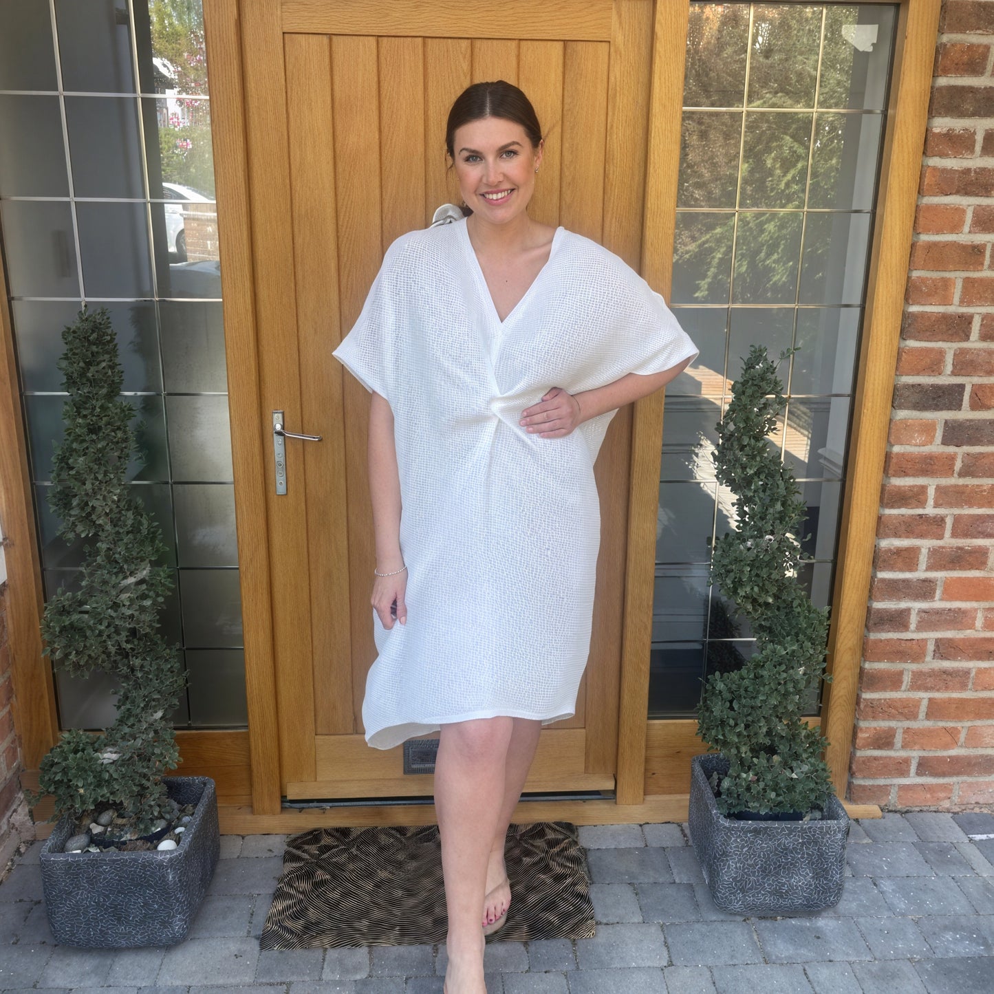Robe Midi Détail Nœud Torsadé Manches Courtes-Belle Rose Fashion-Bellerose Fashion