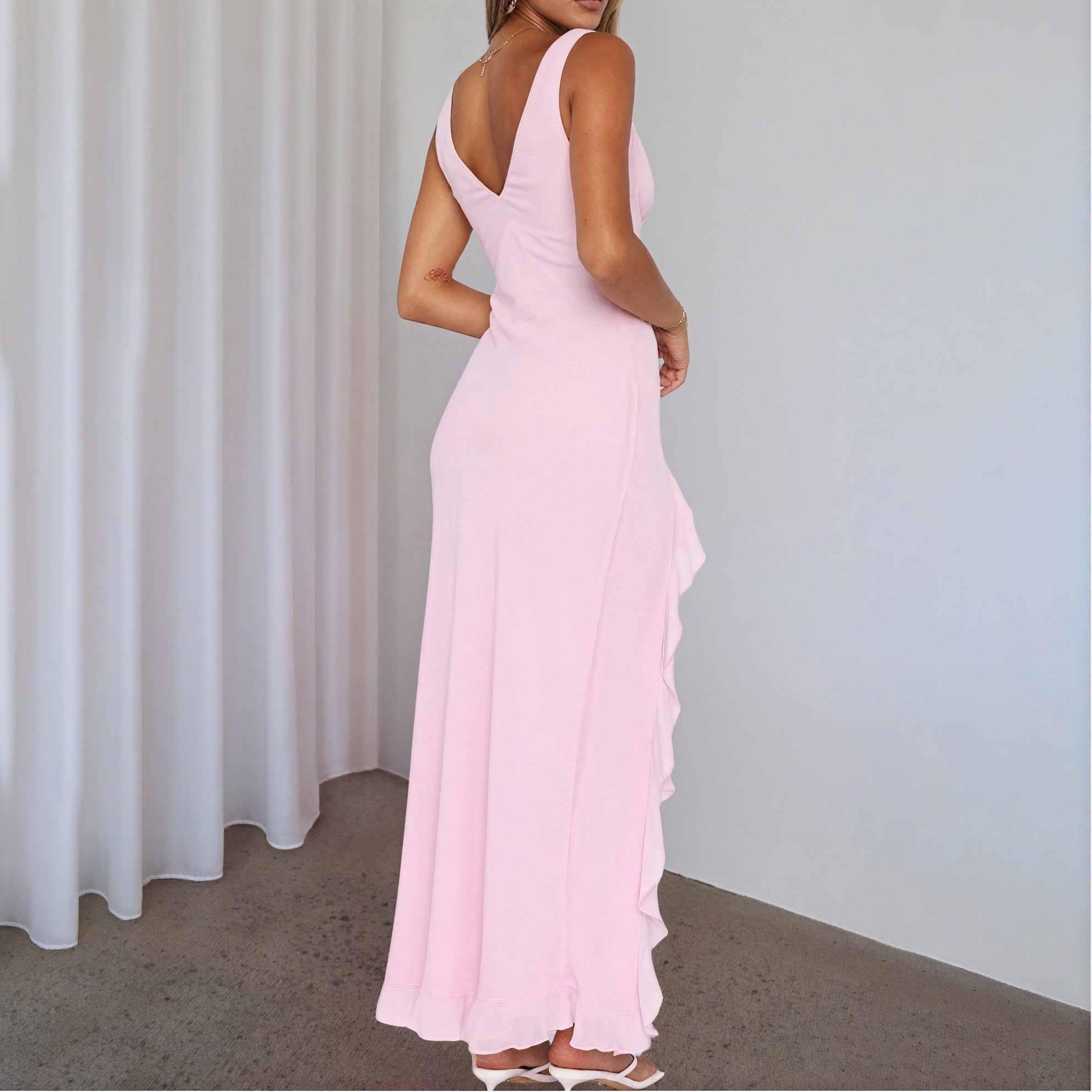Robe Maxi Fluide Décolleté en V Fente Haute Volants-Marais Paris-Marais Paris