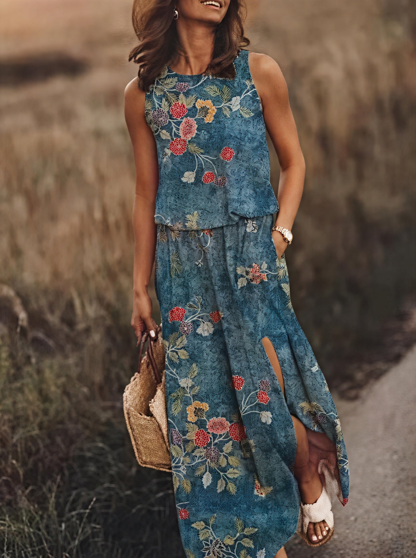 Robe longue sans manches à fente latérale et poches, motif floral/rayé unique – Confort élégant pour l'été-Marais Paris-Bleu Clair-S-Marais Paris