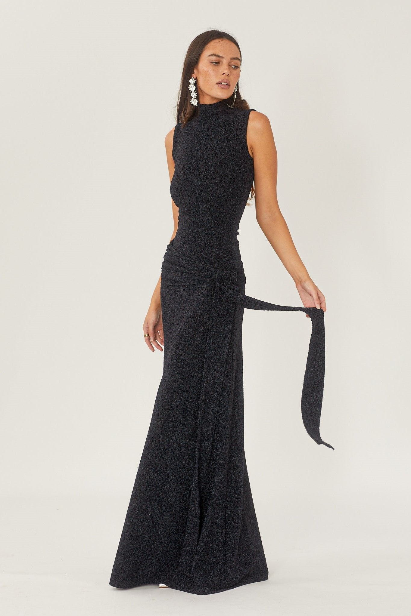 Robe Longue Élégante - Coupe Fluide, Ceinture à Nouer, Sans Manches-Dresses-Marais Paris-Noir-S-Marais Paris