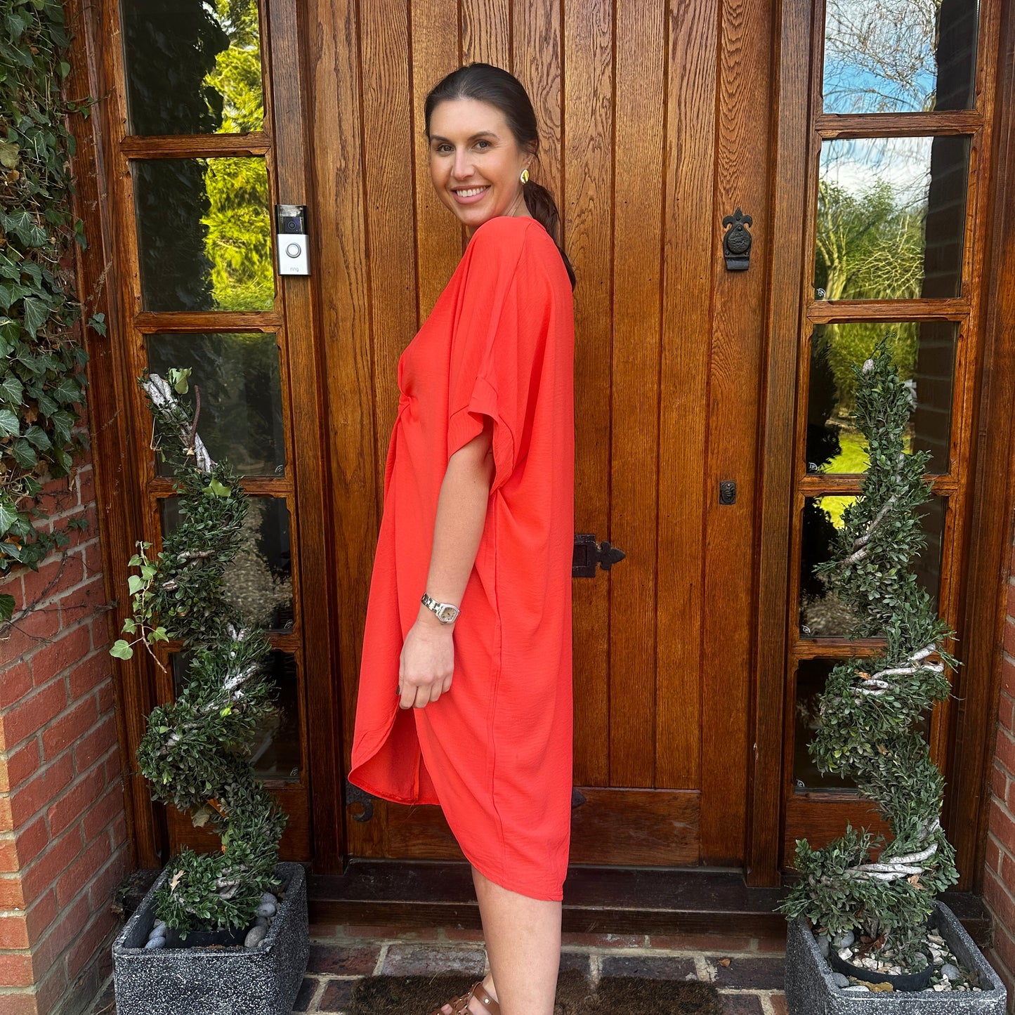 Robe Midi Détail Nœud Torsadé Manches Courtes-Belle Rose Fashion-Bellerose Fashion
