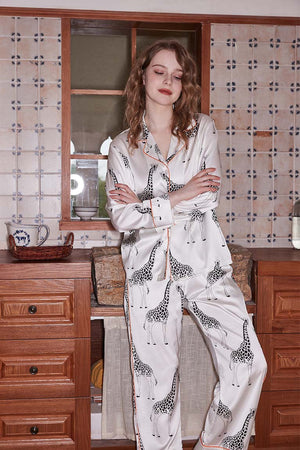Ensemble Pyjama Femme Imprimé Girafe - Haut Boutonné, Pantalon Ample-Sets-Marais Paris-Marais Paris
