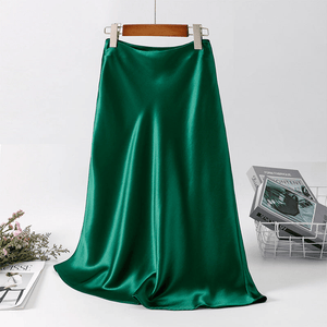 Jupe Midi Élégante en Satin - Design Taille Haute-Women Skirt-Marais Paris-Vert-XS-Marais Paris