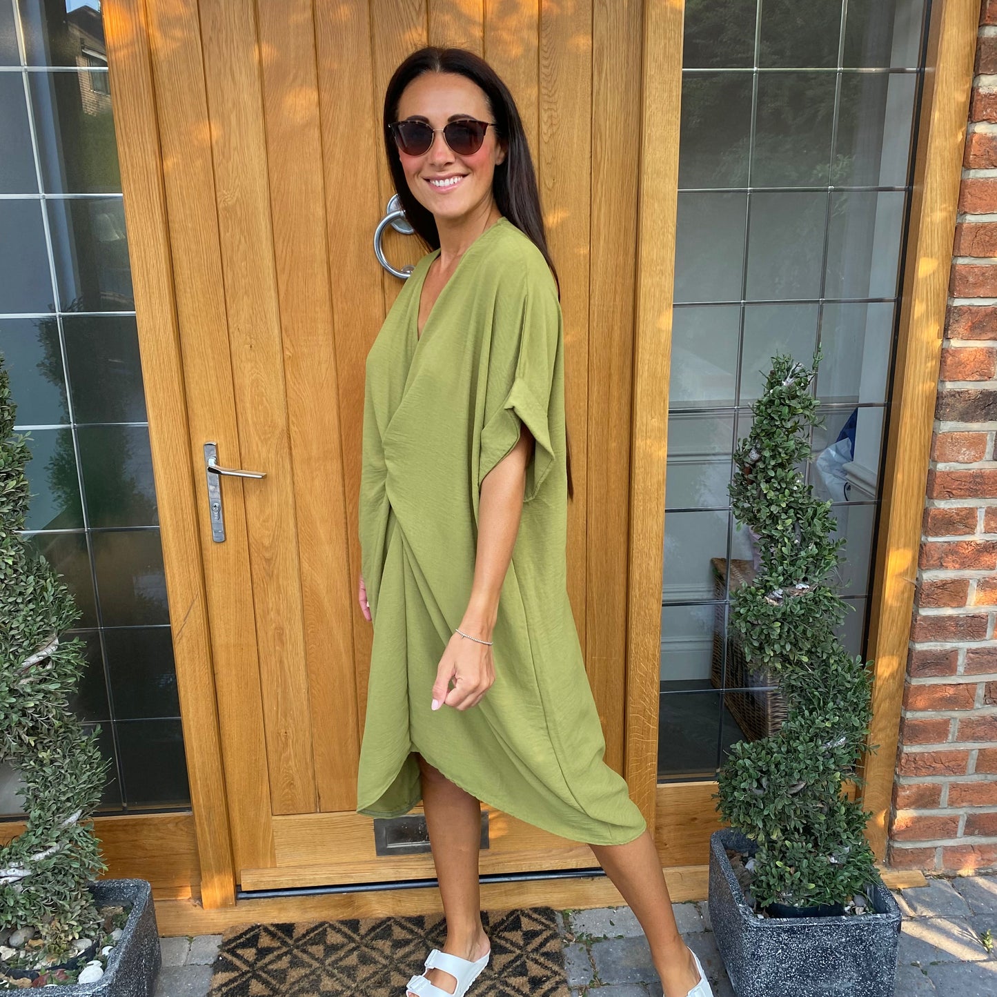 Robe Midi Détail Nœud Torsadé Manches Courtes-Belle Rose Fashion-Bellerose Fashion