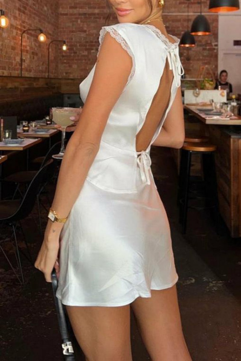 Robe Satinée Dentelle - Mini Jupe, Encolure V, Soirée-Sets-Marais Paris-Marais Paris