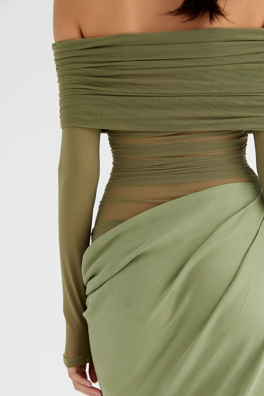 Robe Longue Drapée Épaules Nues Découpes Modernes-Dresses-Marais Paris-Marais Paris