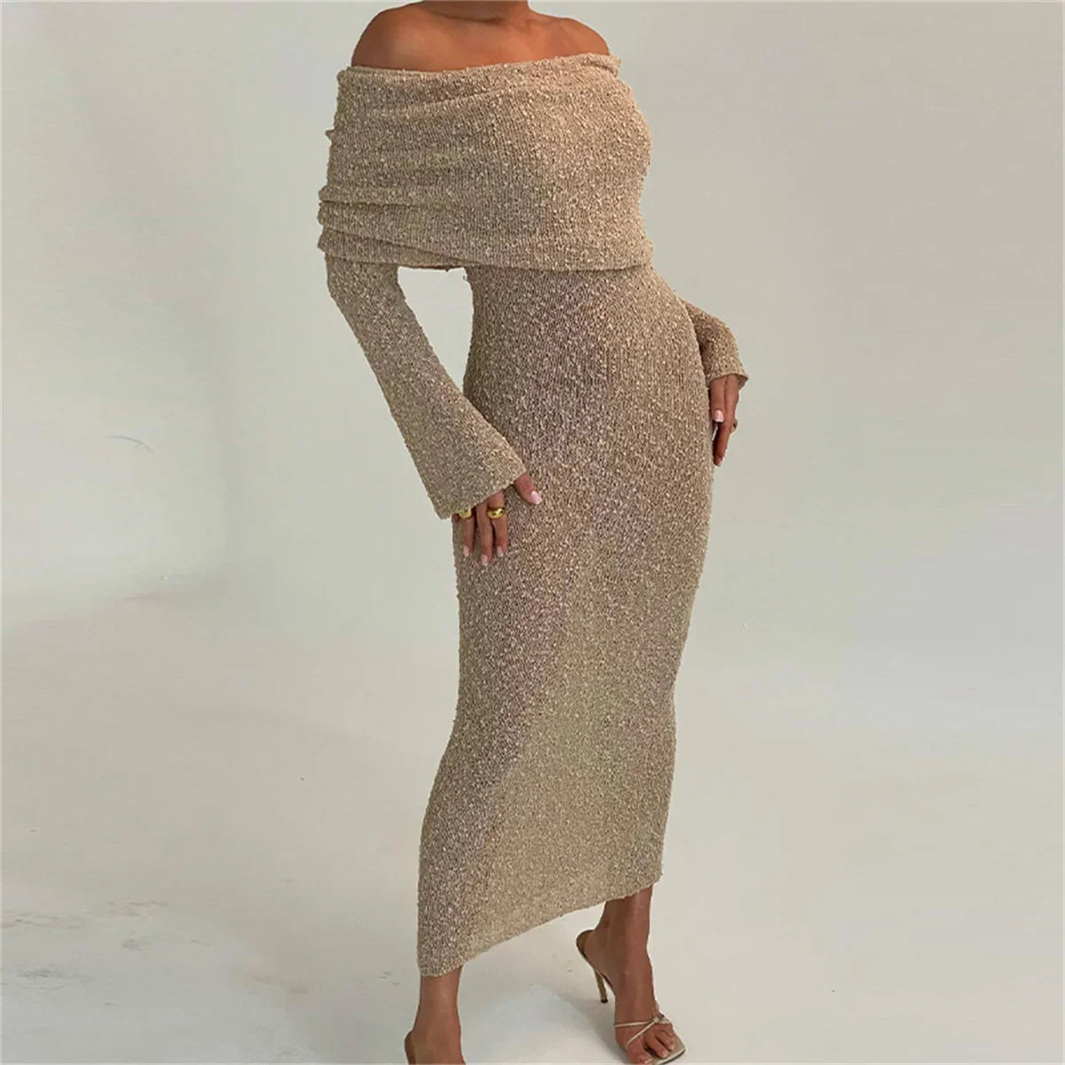 Robe Épaules Dénudées, Coupe Ajustée, Longues Manches, Style Glamour-marbella vibes-Marais Paris-Kaki-8 - 10 (S)-Marais Paris