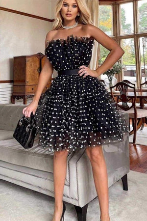 Robe à pois, sans bretelles, nœud satiné, jupe à volants-Dresses-Marais Paris-Marais Paris