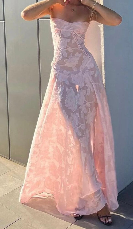 Robe Longue Silhouette Divine – Élégance Intemporelle